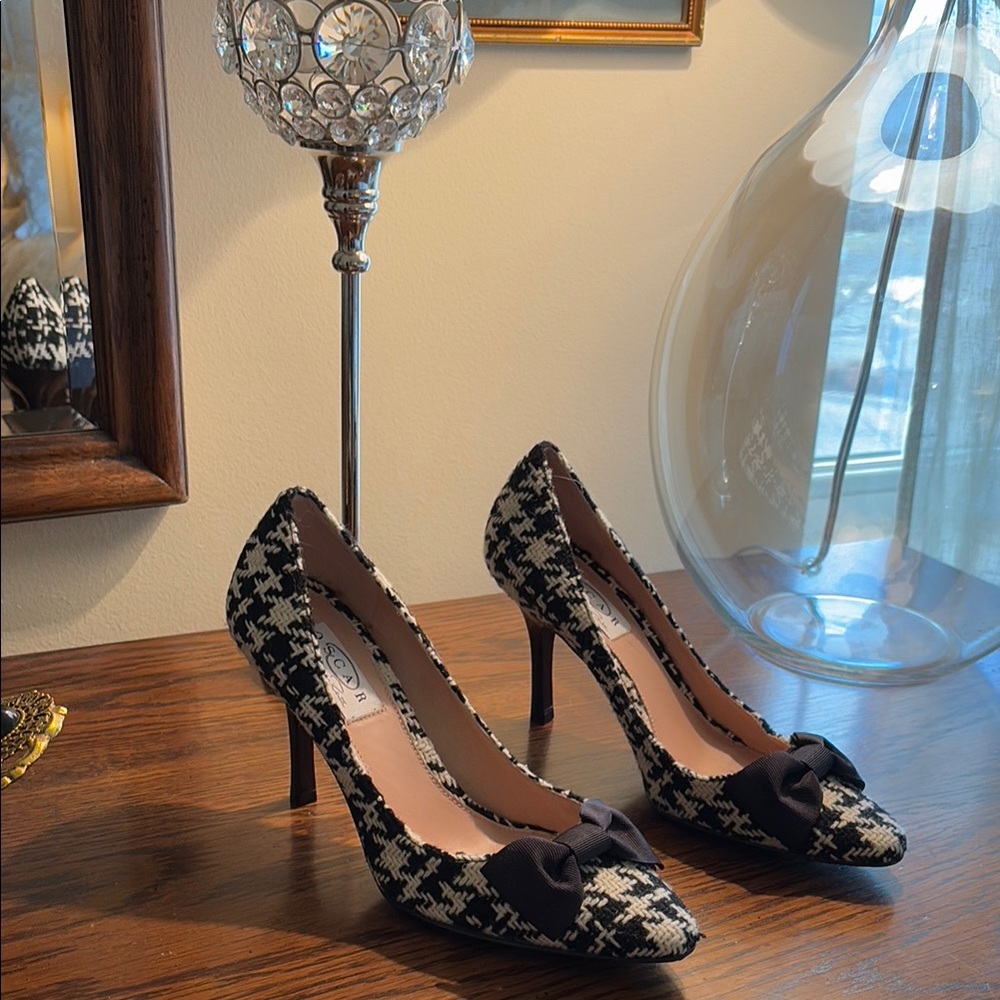 Oscar de la Renta Black and White Peep-Toe Heels